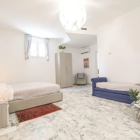 Municipio Naples